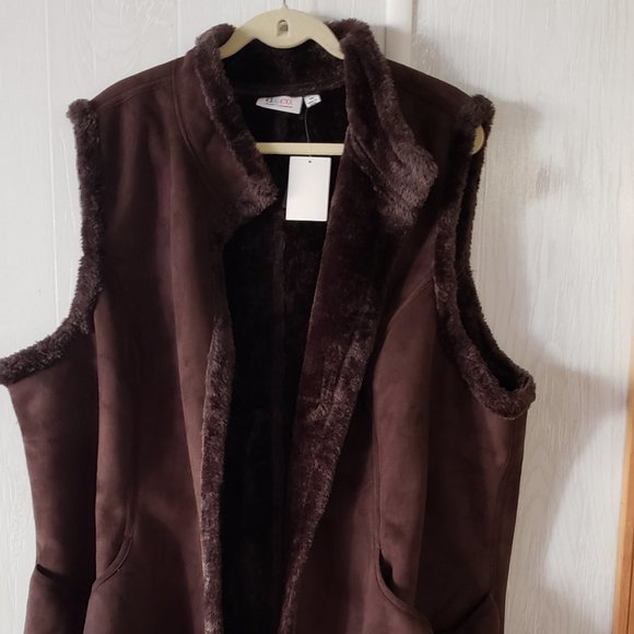 Denim & Co. 3X  Faux Suede Vest with Faux Fur Lining - Picture 9 of 9